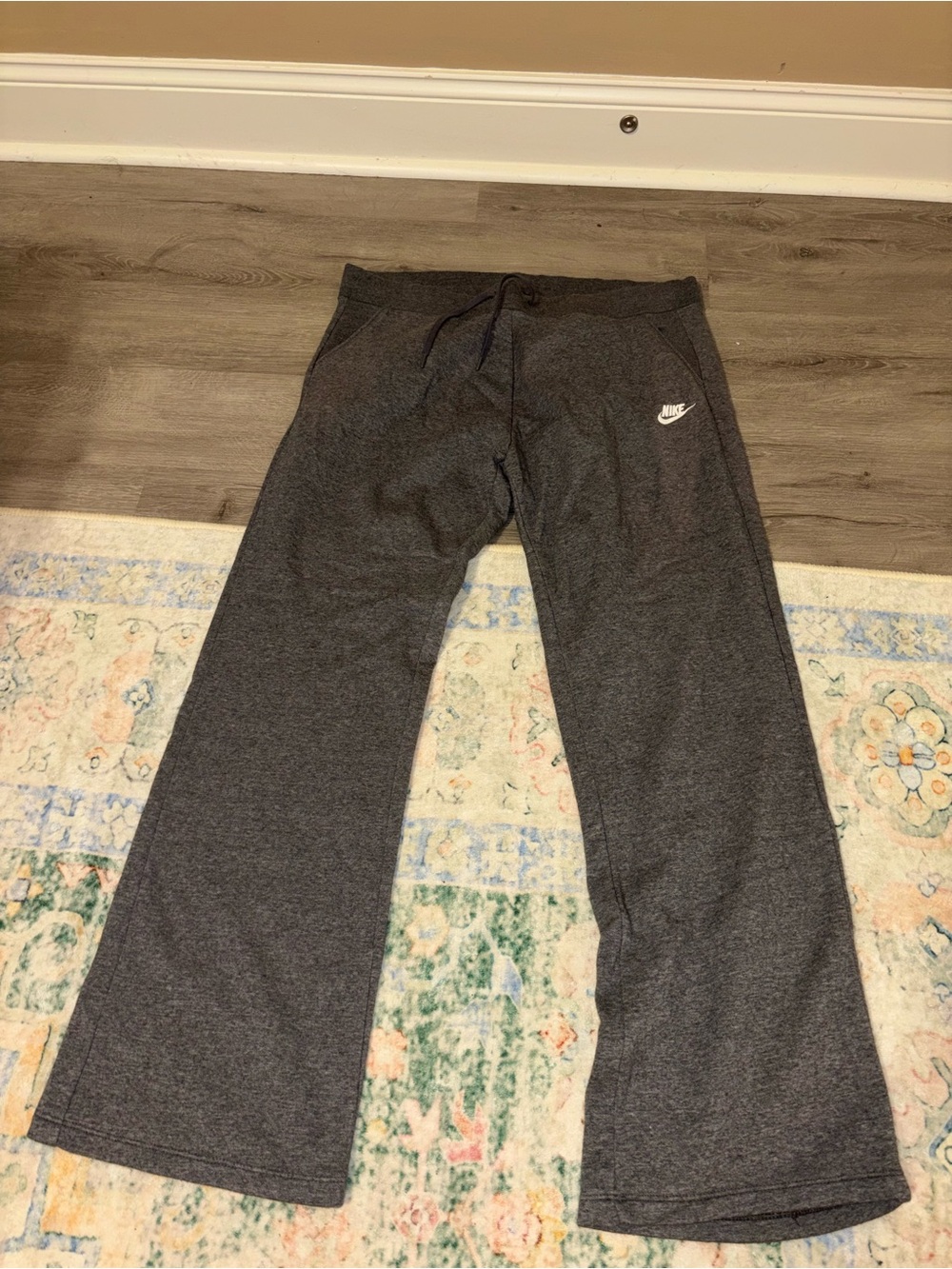 Women’s Nike sweatpants